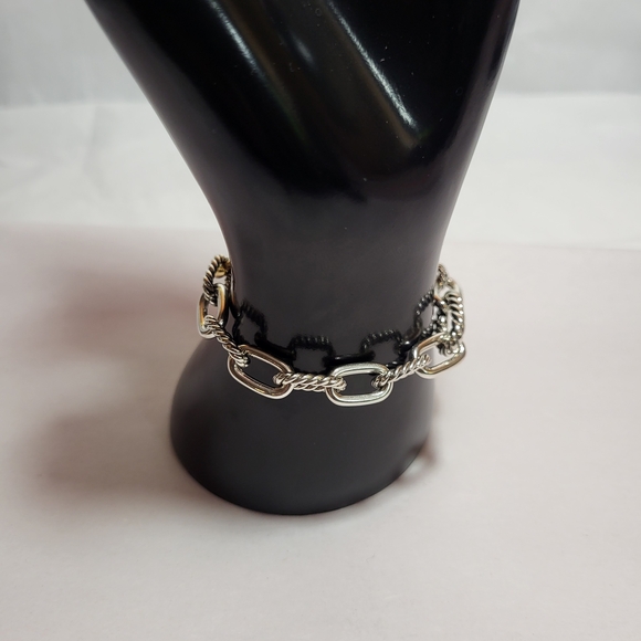 DY Madison Chain Sterling Silver and Gold Bracelet. #109 - Picture 11 of 14